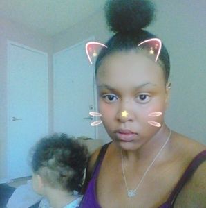 Meet your Posher, Tkia